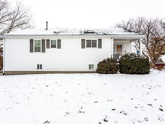 4th image of 36 Crystal Water Dr #36