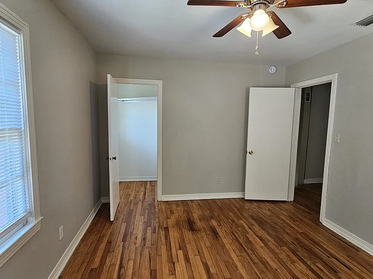 124 S Franklin Blvd — Photo 23