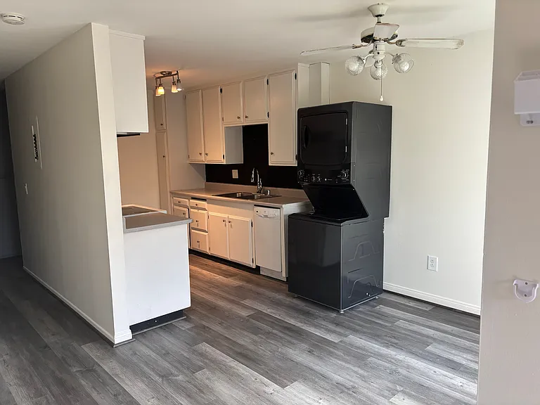 1800 E Heim Ave #44 — Photo 4