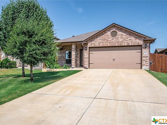 2nd image of 1422 Amber Dawn Dr