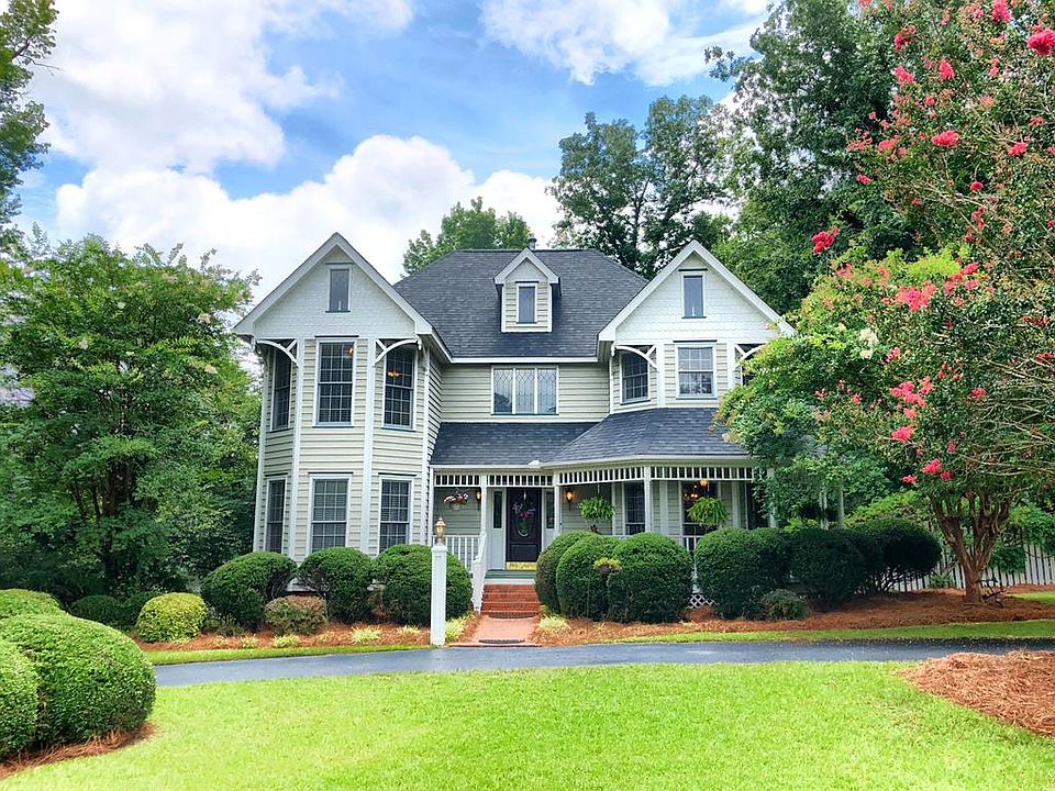 1st image of 204 Plantation Dr