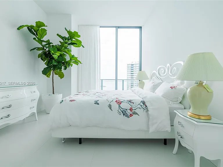 501 NE 31st St #Penthouse 4402 — Photo 13