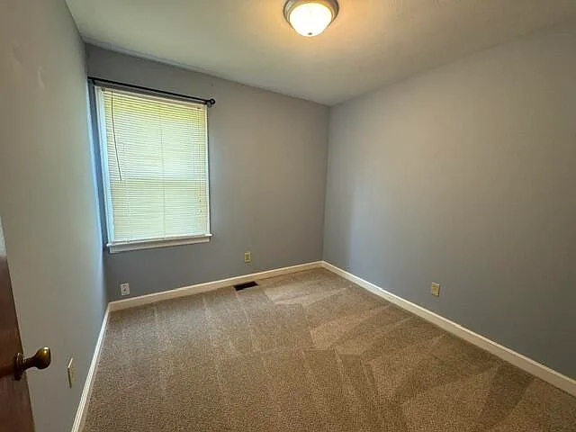 3501 Westmont Dr — Photo 5