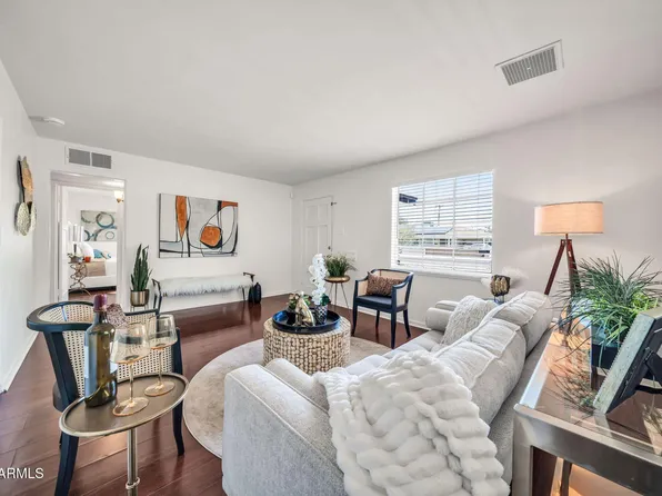 2221 W CLARENDON Avenue W, Phoenix, AZ 85015