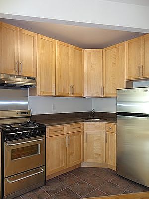 4th image of 444 E 88th St APT 4b