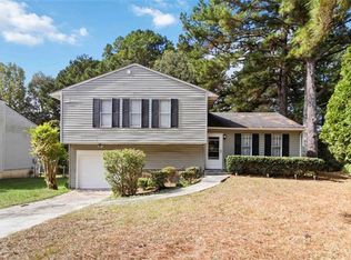 6925 Cainwood Dr, Atlanta, GA 30349