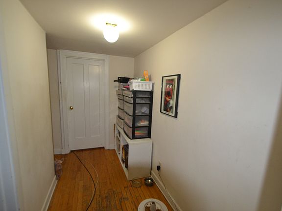 3rd image of 4022 W Montrose Ave #4409-1
