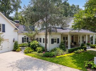 3 Granberry Mnr, Roswell, GA 30076