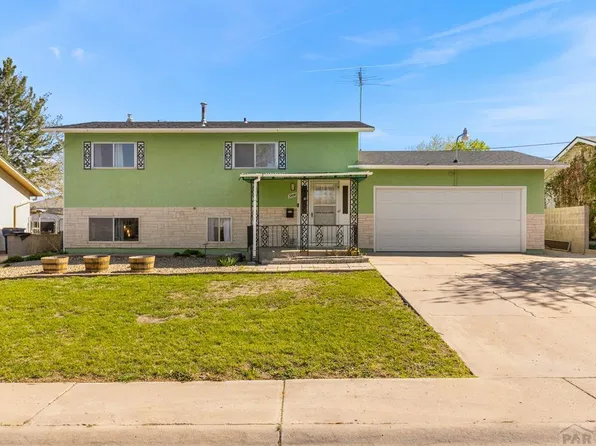 3800 Canterbury Ln, Pueblo, CO 81005