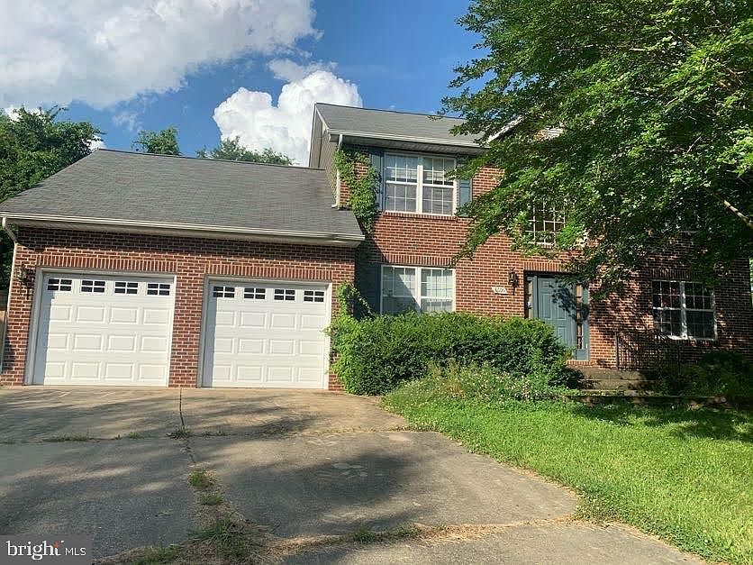 1st image of 6000 Soueid St
