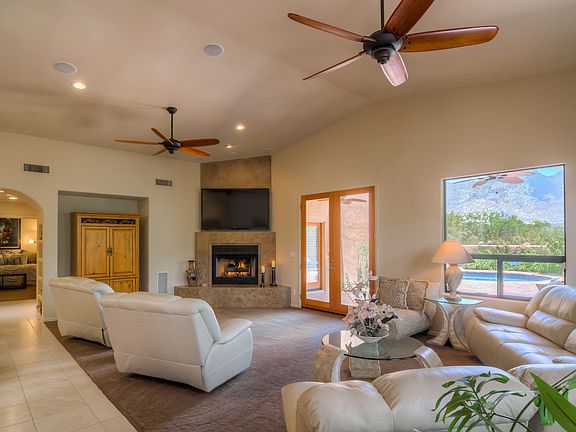 Great Room with Fireplace