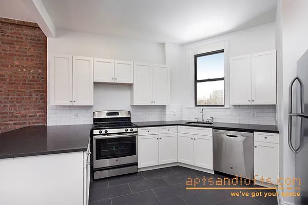 Rented by aptsandlofts.com | media 2