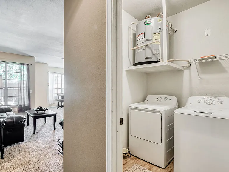 Farnham Park Apartments — Photo 18