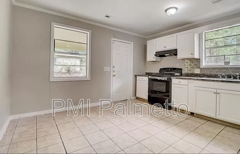 329 Saddlefield Rd — Photo 3