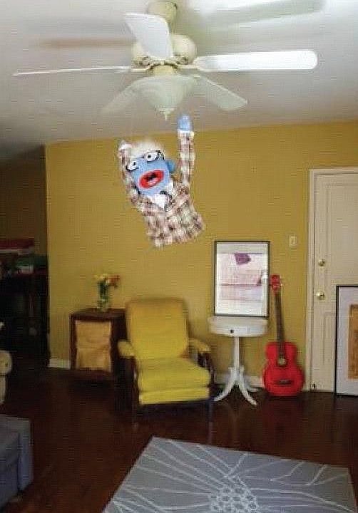 1908 W. Main - Living Room