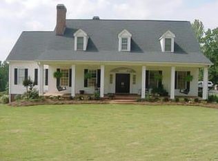 270 Riverwood Lake Rd, Lula, GA 30554