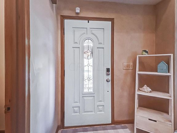 5th image of 710 Janice Ln