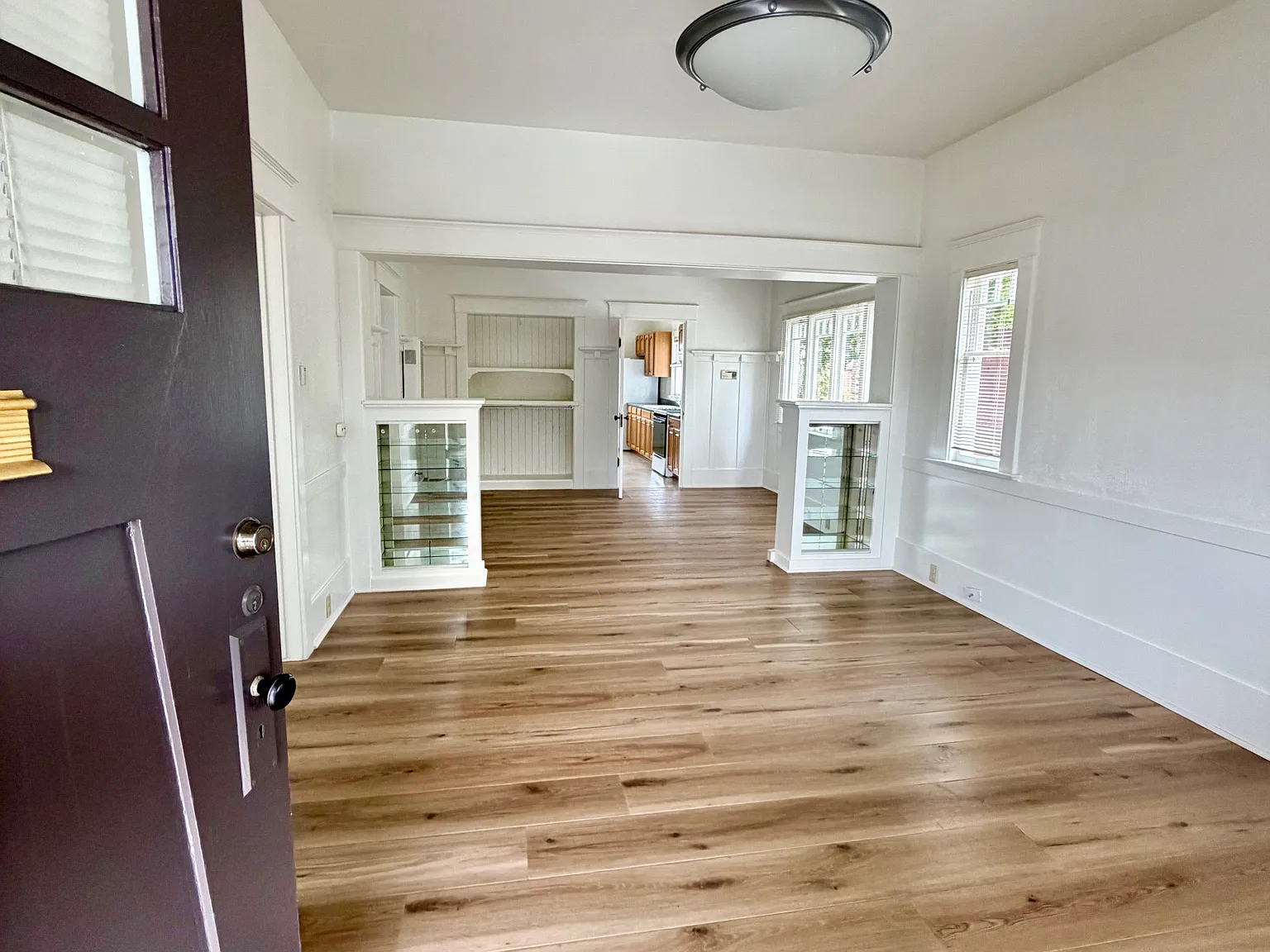 2811 E St — Photo 2