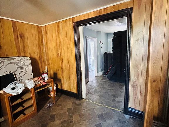 5th image of 620 1/2 W Cedar St