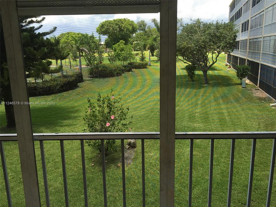 1st image of 950 Hillcrest Dr APT 207