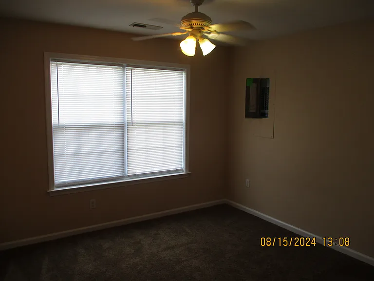 502 Leesburg Dr — Photo 14