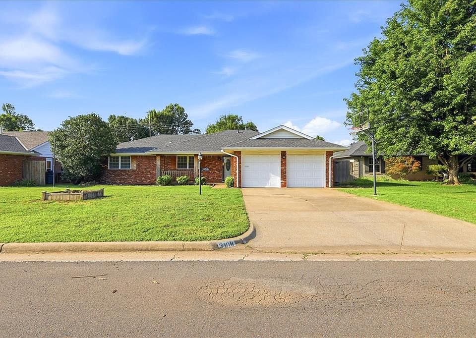 1st image of 3108 Lakeside Dr
