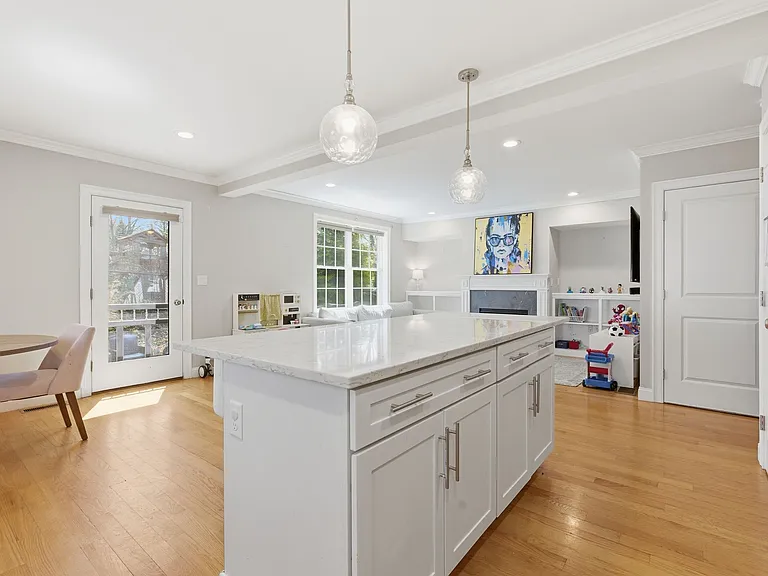 7 Spring Ct #A — Photo 8