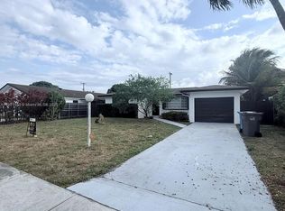 4240 SW 27th St, Hollywood, FL 33023