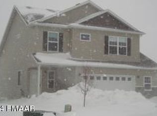 1419 46th Ave S, Moorhead, MN 56560
