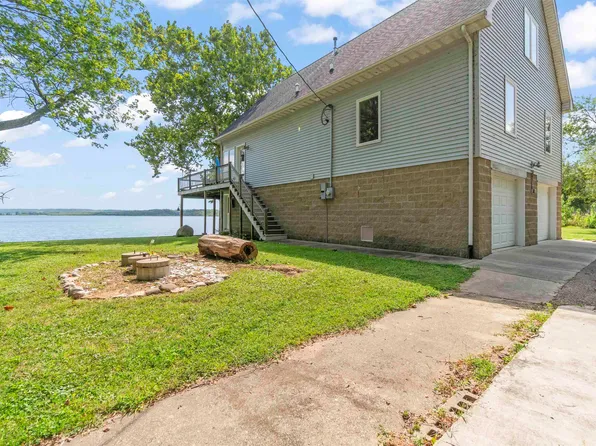 15506 N River Beach Dr, Chillicothe, IL 61523