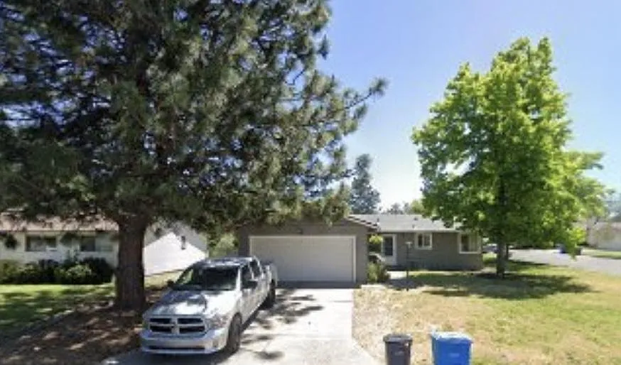 875 Cambridge St — Photo 1