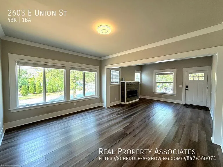 2603 E Union St — Photo 2