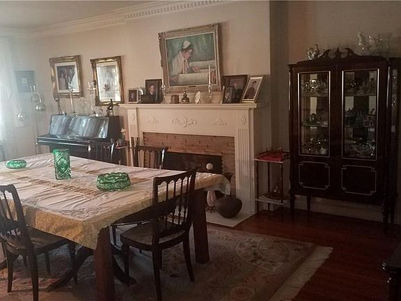 3rd image of 152 N Highland Ave