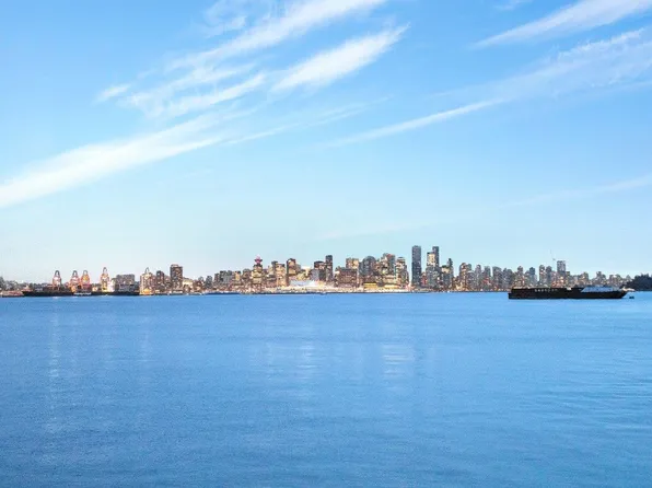 33 Chesterfield Pl #1306, North Vancouver, BC V7M 3K4
