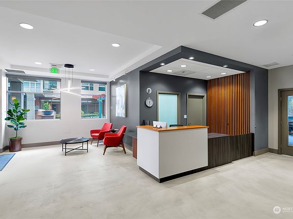 4th image of 1100 106th Avenue NE #307