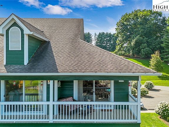 4th image of 135 Birkdale Court #B5