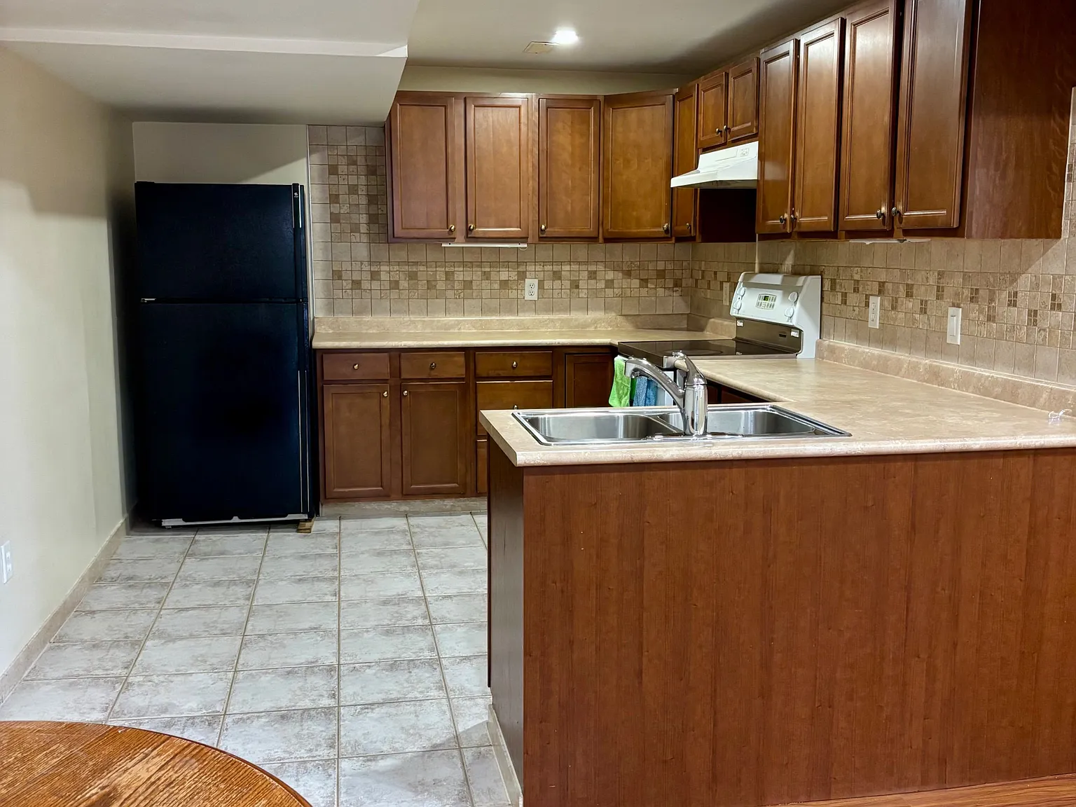 2 bed, $2,200 — Photo 4