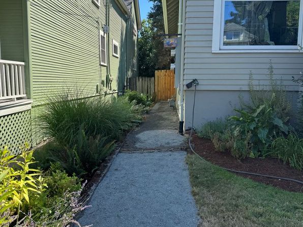 1436 SE Bybee Blvd Unit B