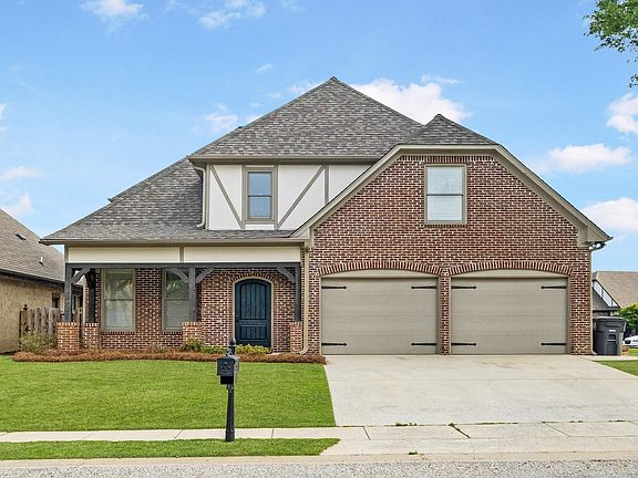 2nd image of 2402 Abbeyglen Cir
