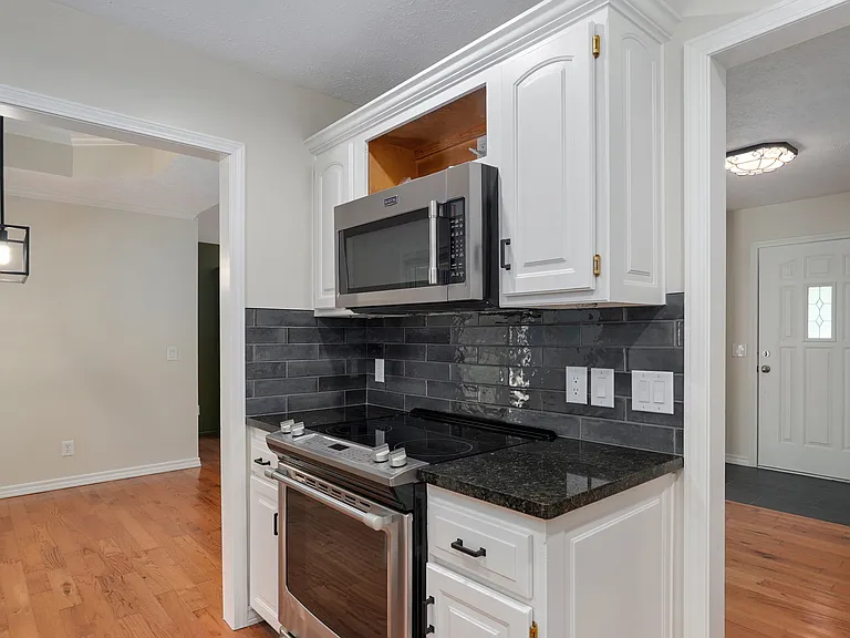 2921 S Eldon Ave — Photo 12