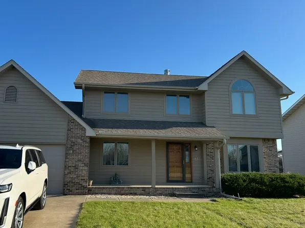 235 W Des Plaines St, Coal City, IL 60416