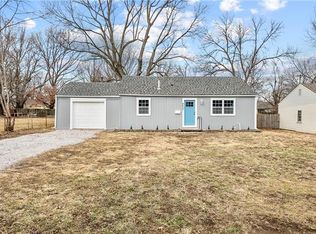 8432 Greenwood Rd, Raytown, MO 64138