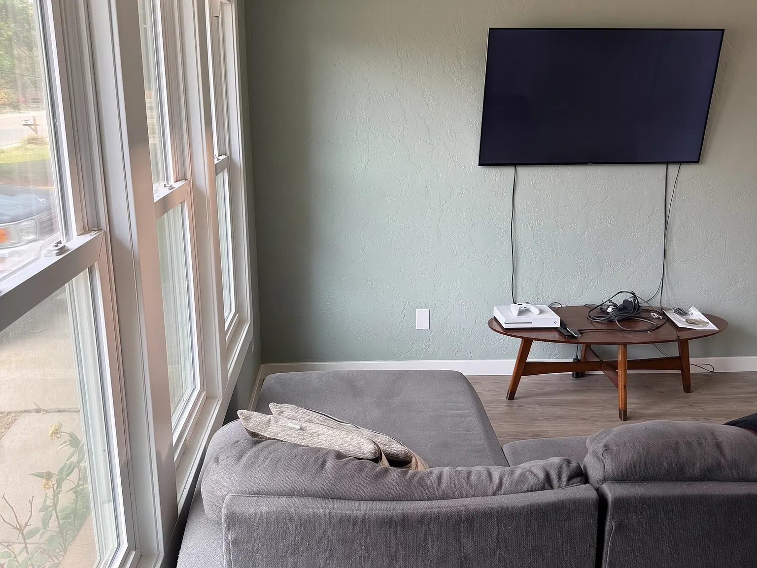 3 bed, 1262 sqft, $2,400 — Photo 3