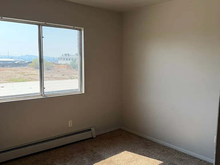 812 W Cedar Ct — Photo 9