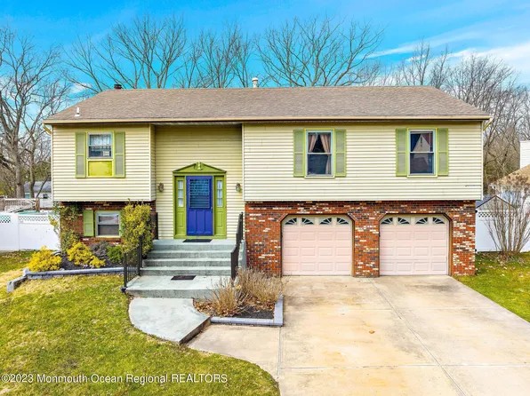 20 Timberline Drive, Howell, NJ 07731