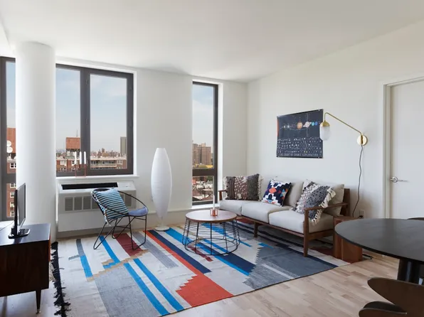 626 Flatbush Avenue image 1 of 17