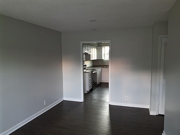 4th image of 3517 Moorewood Dr