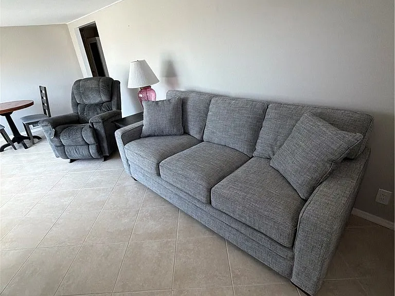 135 Chisholm Trl — Photo 6