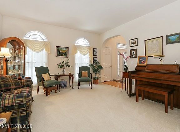 3rd image of 11636 S Cinema Ln