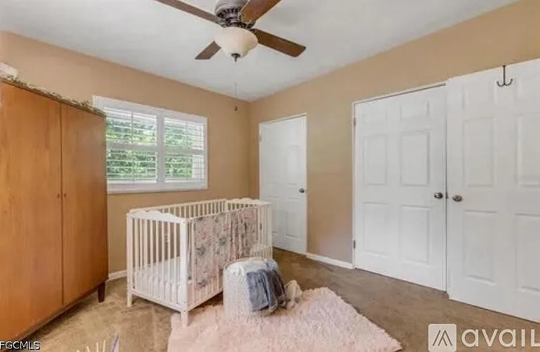 110 Euna Ln — Photo 2